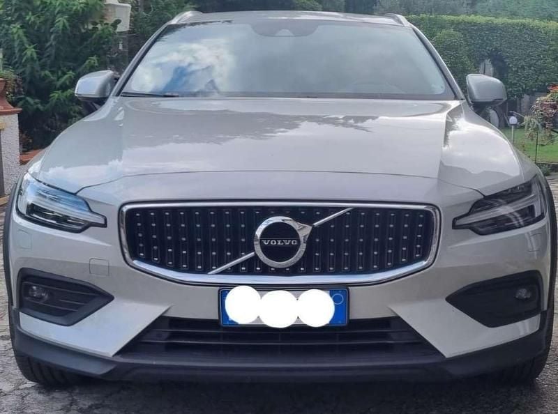 Usata 2019 Volvo V60 CC Business Edition Station wagon | 22.900 € (Buon prezzo) - Immagine 1/4