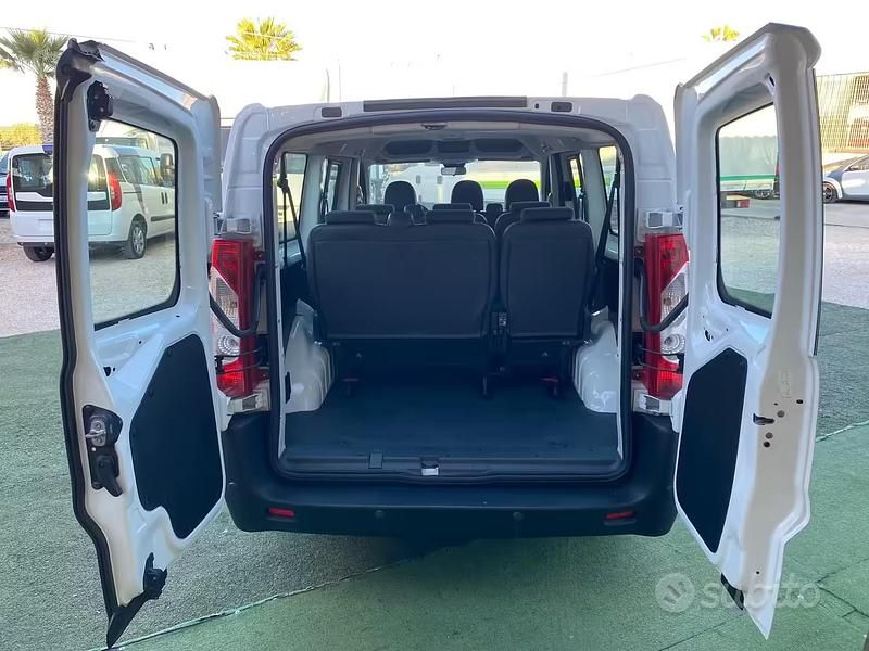Usata Citroën Jumpy 120 CV (88 kW) 2011 Bianco Monovolume