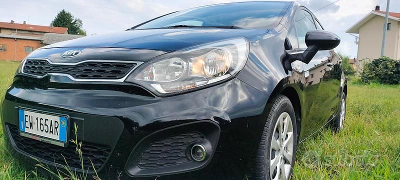 Usata Kia Rio 2014 Nero Berlina