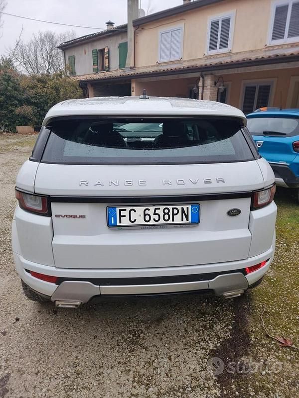 Usata Land Rover Range Rover evoque 149 CV (109 kW) 2016 Bianco Monovolume