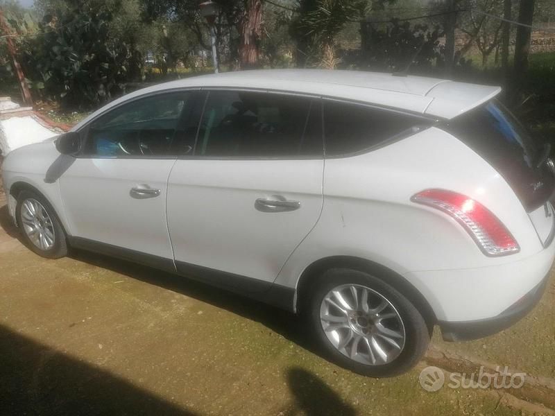 Usata Lancia Delta 166 CV (122 kW) 2009 Bianco Utilitaria