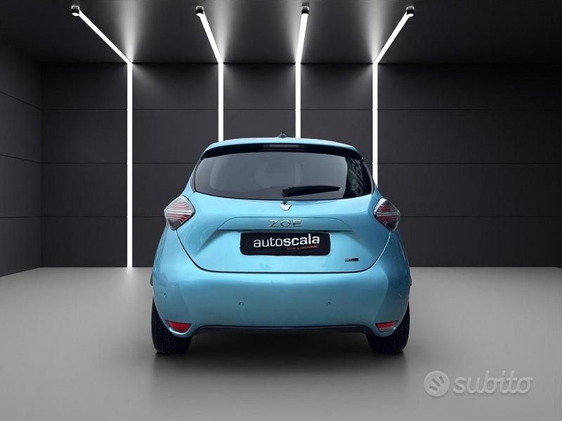 Usata Renault Zoe Intens 100 kW (136 CV) 2020 Azzurro metallizzato Utilitaria