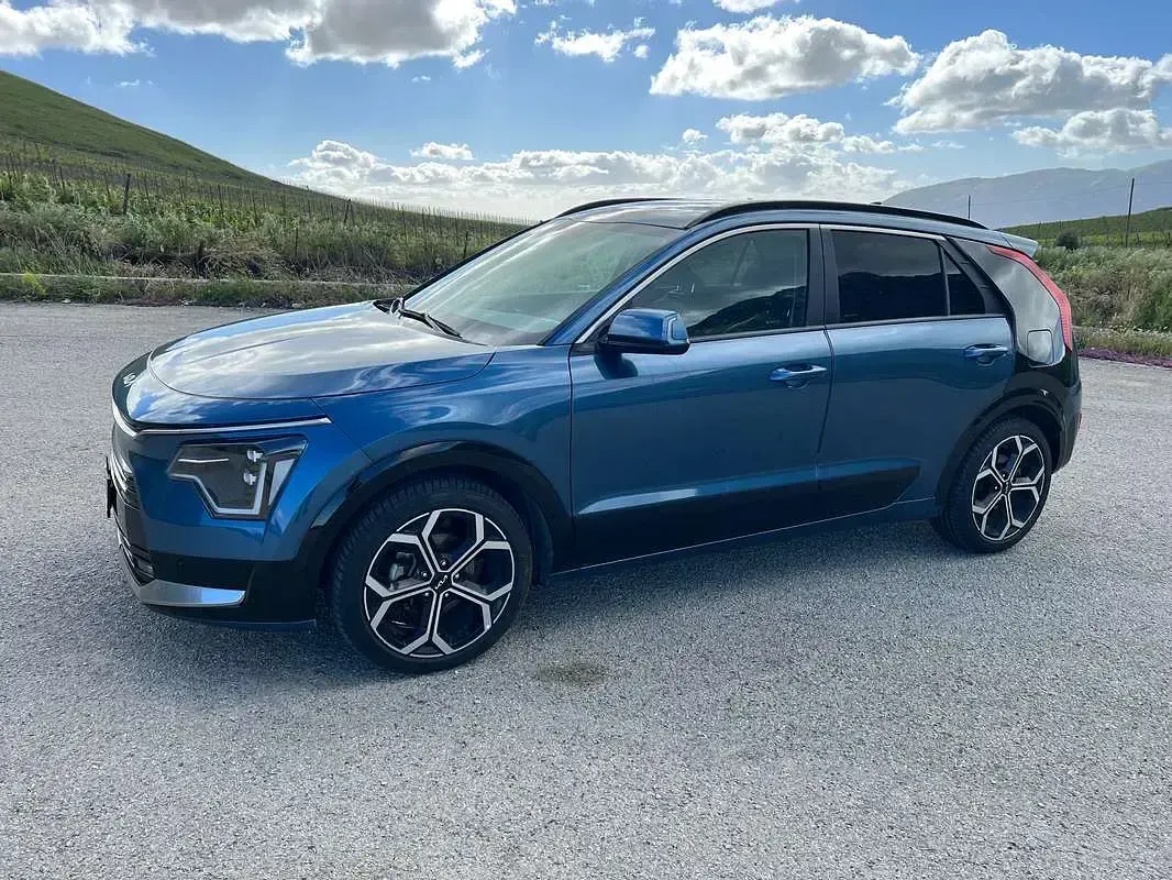 Usata Kia Niro 141 CV (103 kW) 2022 Blu/azzurro SUV