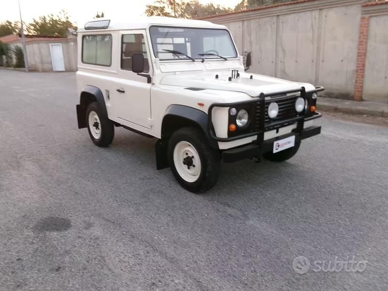 Gebraucht Land Rover Defender 109 PS (80 kW) 1990 Weiß SUV
