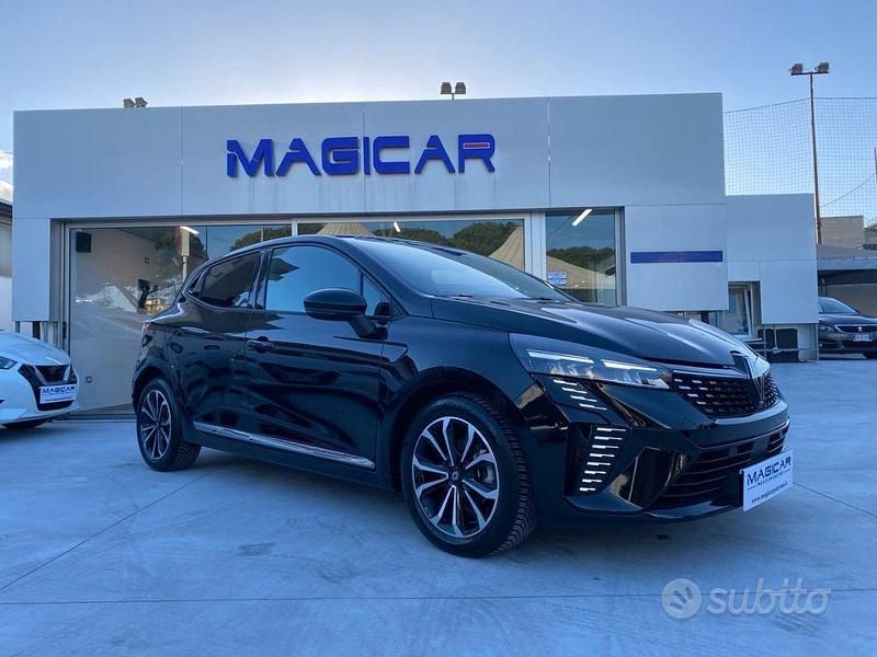 Usata Renault Clio V Techno 90 CV (66 kW) 2024 Nero Berlina