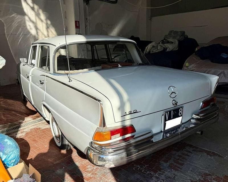 Usata Mercedes 190 80 CV (58 kW) 1964 Other Berlina