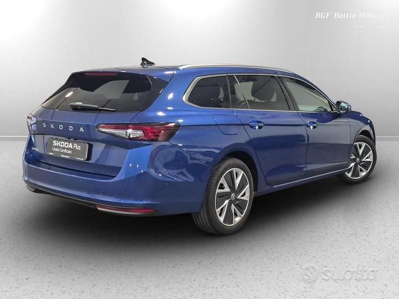 Usata Skoda Superb Style 150 CV (110 kW) 2025 Blu Station wagon