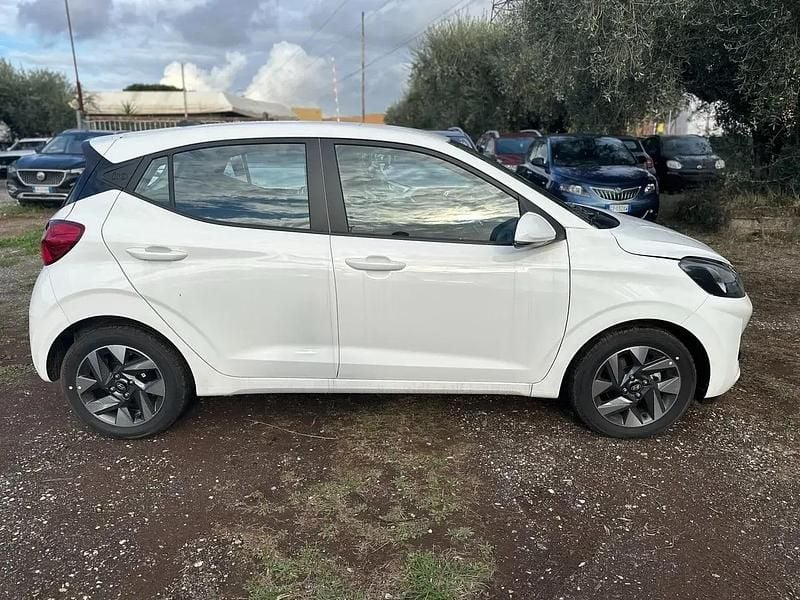 Nuova Hyundai i10 63 CV (46 kW) 2025 Bianco Utilitaria