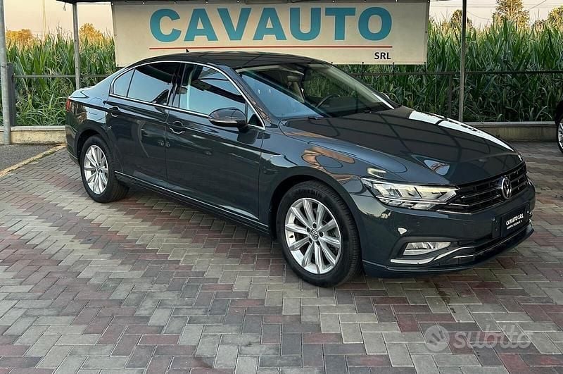 Grigio Usata 2020 VW Passat Business Tre volumi | 19.990 € (Buon prezzo) - Immagine 1/4