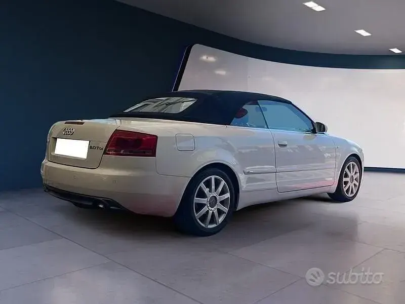 Usata Audi A4 Cabriolet 140 CV (102 kW) 2008 Bianco Cabrio