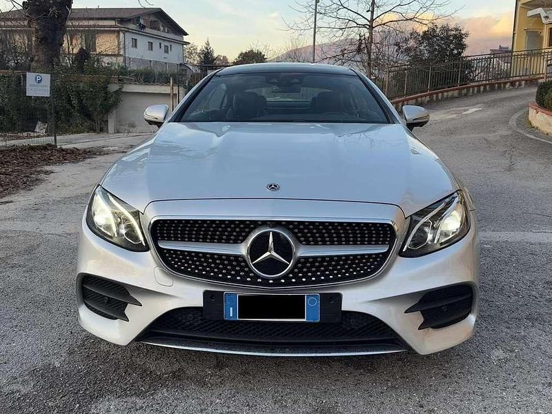 Usata Mercedes E220 Premium Plus 194 CV (142 kW) 2018 Argento Coupé