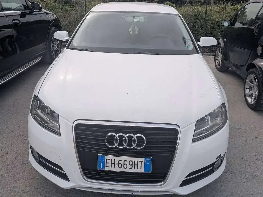 Usata Audi A3 Attraction 105 CV (77 kW) 2012 Bianco Utilitaria