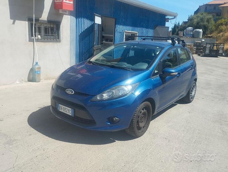 Usata Ford Fiesta 2002 Blu Utilitaria
