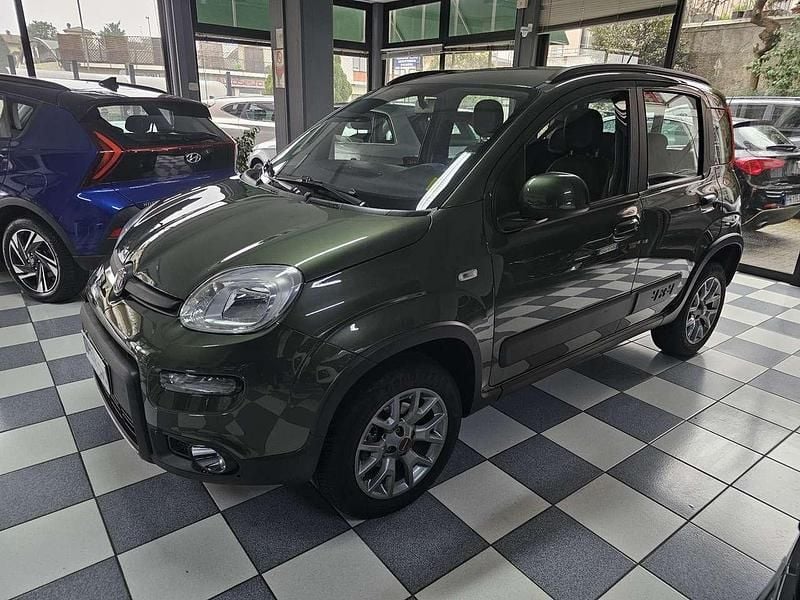 Usata Fiat Panda 4x4 S 86 CV (63 kW) 2019 Other Utilitaria