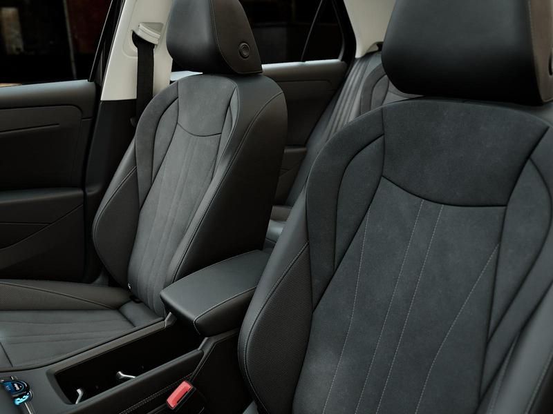 Nuova VW T-Roc Style 150 CV (110 kW) 2026 Grenadill black metallizzato SUV