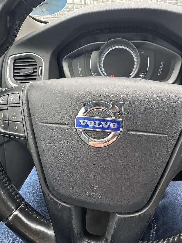 Usata Volvo V60 R-Design Kinetic 215 CV (158 kW) 2015 Station wagon