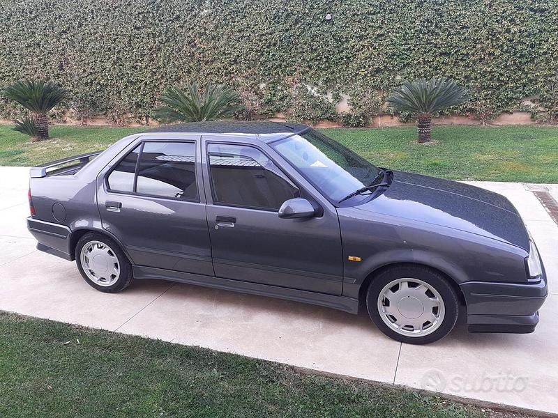 Usata Renault R4 137 CV (100 kW) 1991 Utilitaria