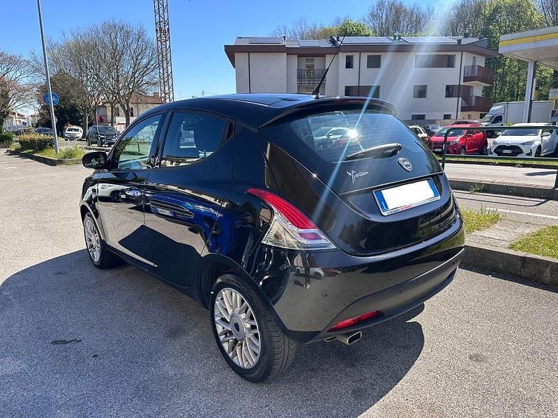 Usata Lancia Ypsilon S 95 CV (69 kW) 2015 Nero Utilitaria