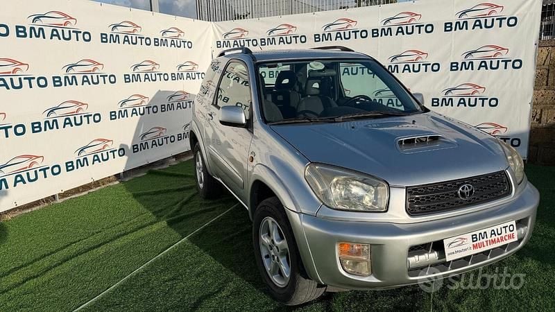 Second-hand Toyota RAV4 Sol 116 CP (85 kW) 2003 Gri SUV