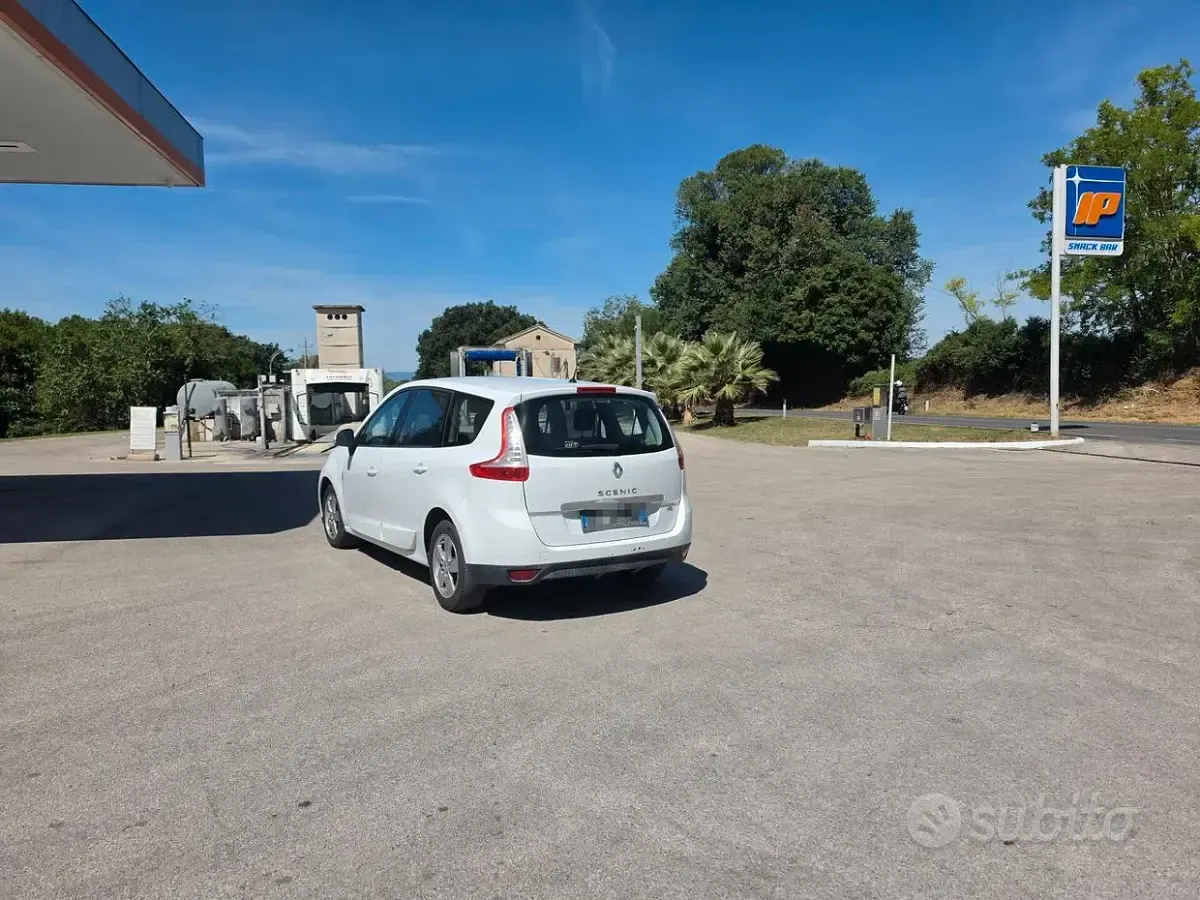 Usata Renault Scenic E-Tech Dynamique 110 CV (80 kW) 2011 Bianco Monovolume