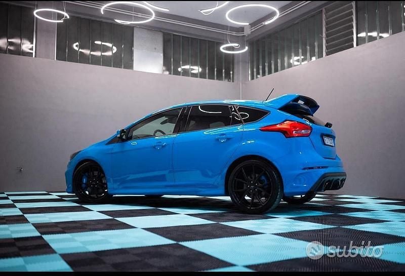 Usata Ford Focus RS 350 CV (257 kW) 2017 Blu Berlina