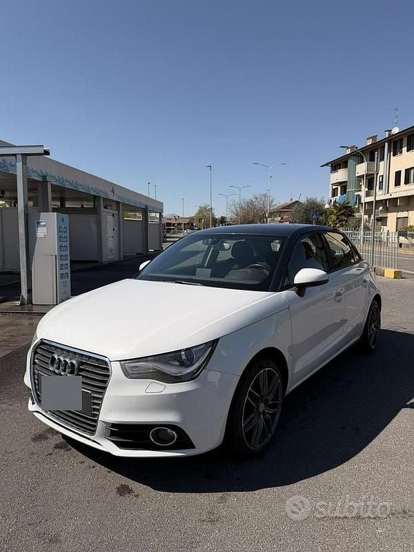 Usata Audi A1 Sportback Ambition 90 CV (66 kW) 2015 Bianco Utilitaria