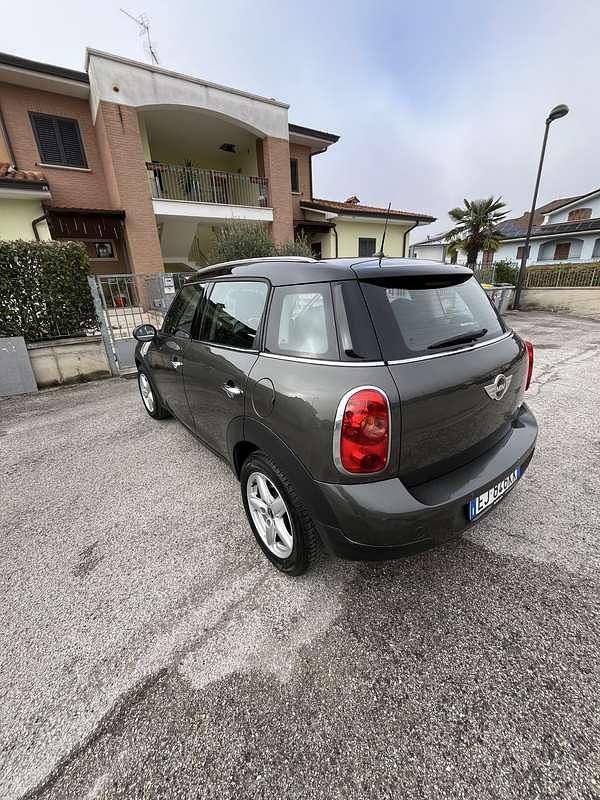 Usata Mini Cooper D Countryman 111 CV (81 kW) 2011 Grigio SUV