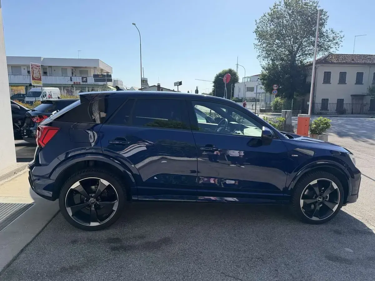 Usata Audi Q2 S-Line 150 CV (110 kW) 2023 Blu/azzurro SUV