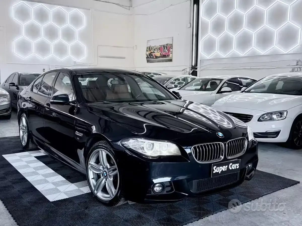 Usata BMW 530 M Sport 258 CV (189 kW) 2015 Bluazzurro Berlina