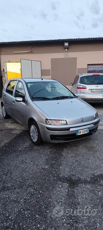 Usata Fiat Punto 80 CV (58 kW) 2000 Grigio Utilitaria
