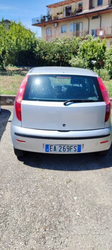 Usata 2010 Fiat Punto Due volumi | 1600 € (Super prezzo) - Immagine 1/4