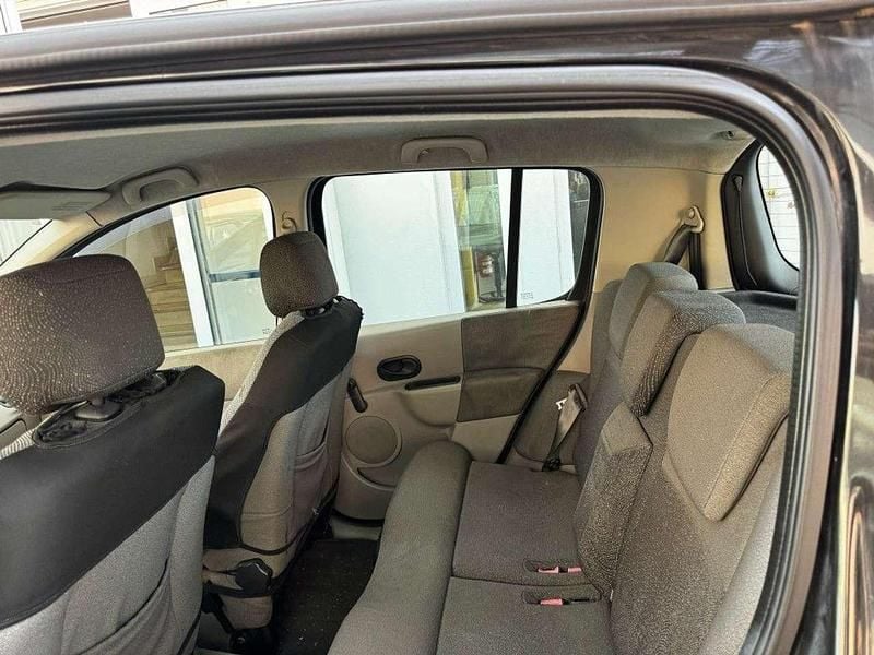 Usata Renault Modus Luxe 75 CV (55 kW) 2005 Grigio Monovolume