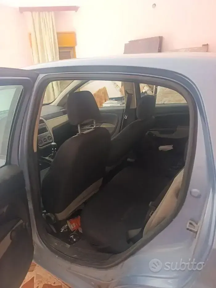 Usata Fiat Punto 90 CV (66 kW) 2006 Utilitaria