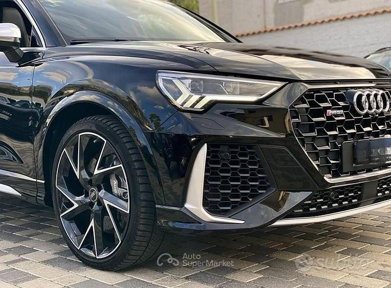 Usata Audi RS Q3 Ambiente 400 CV (294 kW) 2022 Nero SUV