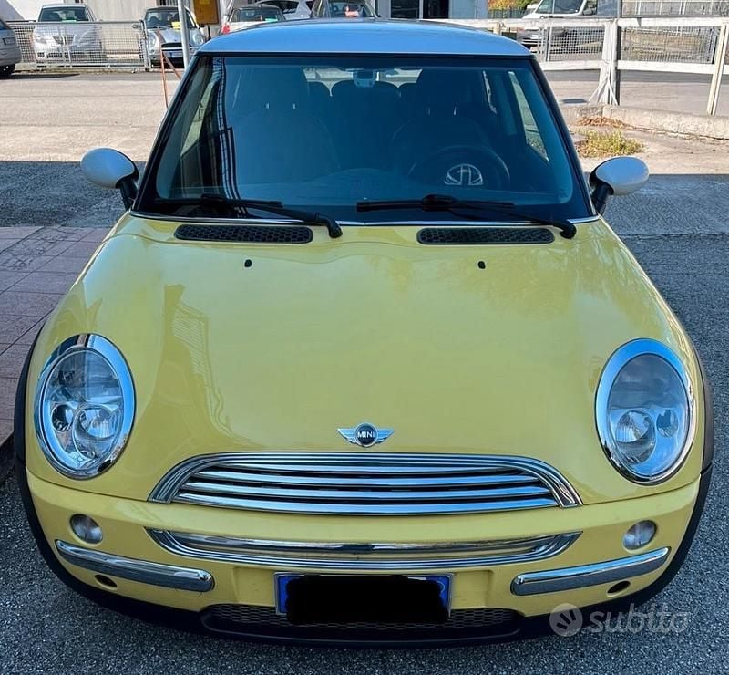 Usata Mini Cooper Coupé 116 CV (85 kW) 2003 Giallo Coupé