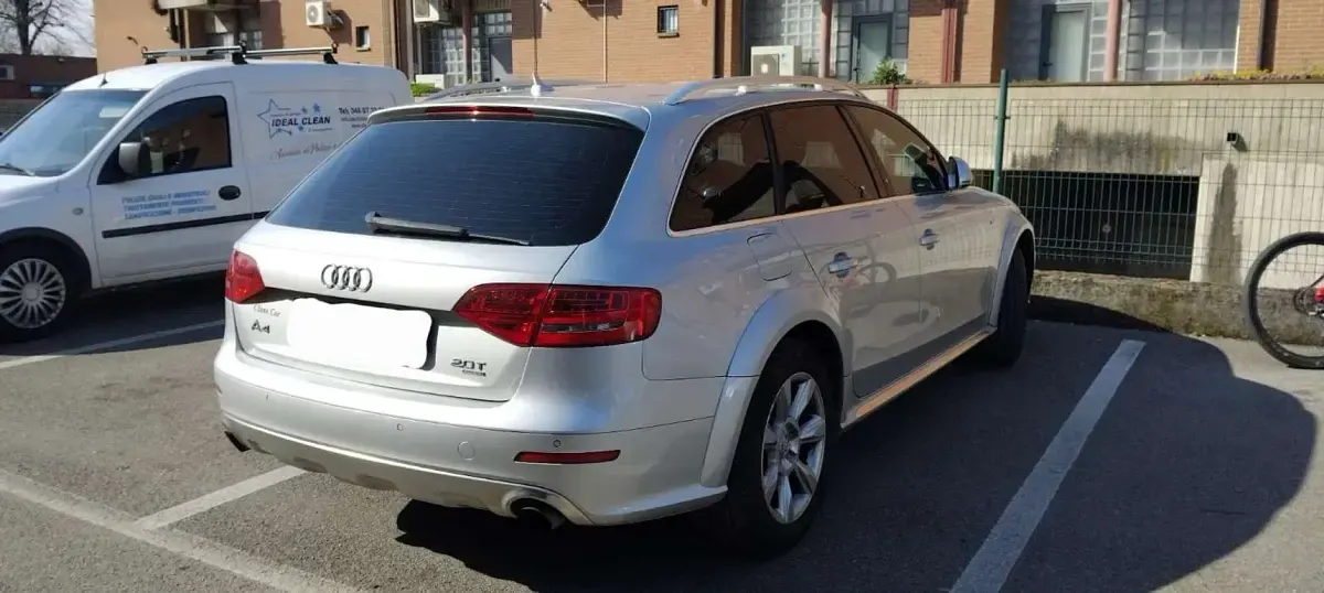 Usata Audi A4 Allroad Advanced 211 CV (155 kW) 2010 Grigio Station wagon