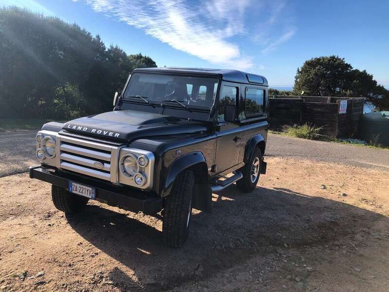 Usata Land Rover Defender SE 122 CV (89 kW) 2009 Nero SUV