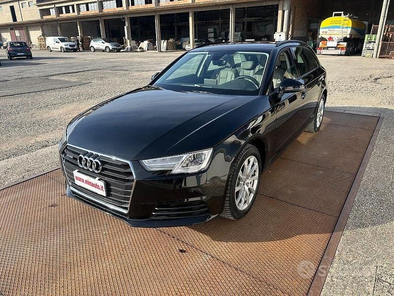 Usata Audi A4 Business 190 CV (139 kW) 2018 Grigio Station wagon