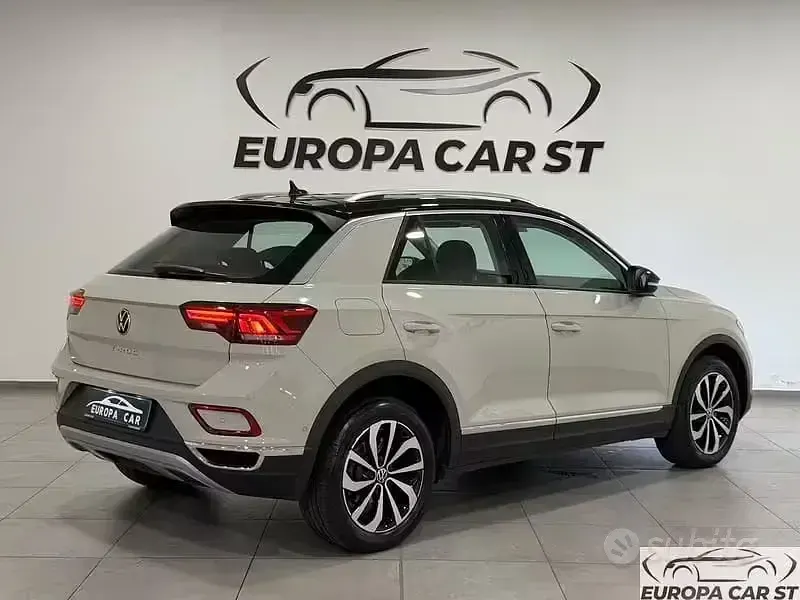 Usata VW T-Roc Style 150 CV (110 kW) 2023 Beige SUV