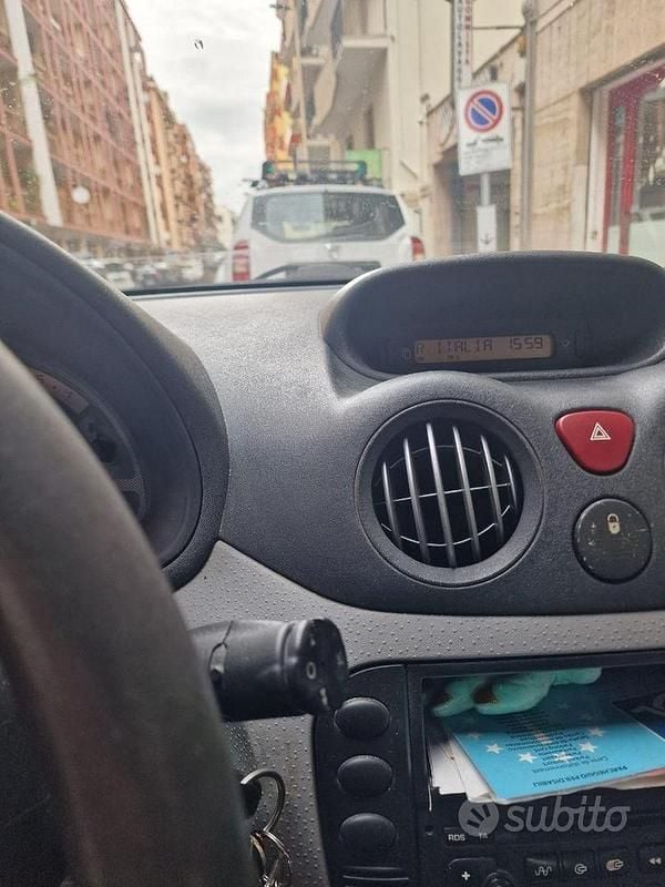 Usata Citroën C3 Pluriel 70 CV (51 kW) 2005 Nero Cabrio