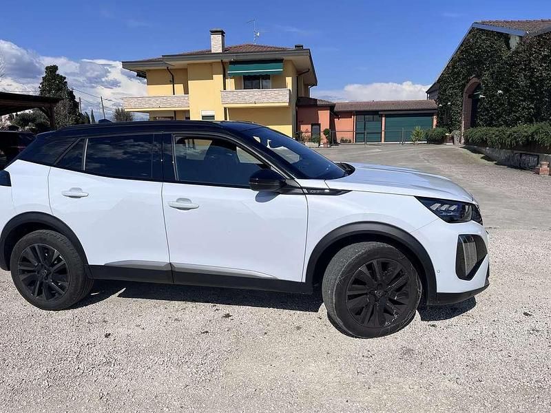 Usata Peugeot 2008 GT 131 CV (96 kW) 2024 SUV