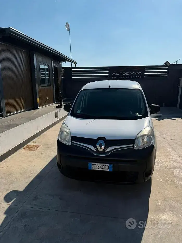 Usado Renault Kangoo 90 CV (66 kW) 2014 Blanco Monovolumen