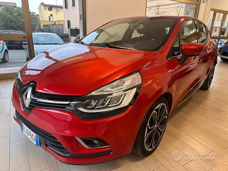 Usata Renault Clio GrandTour GT-Line 110 CV (80 kW) 2017 Rosso Station wagon