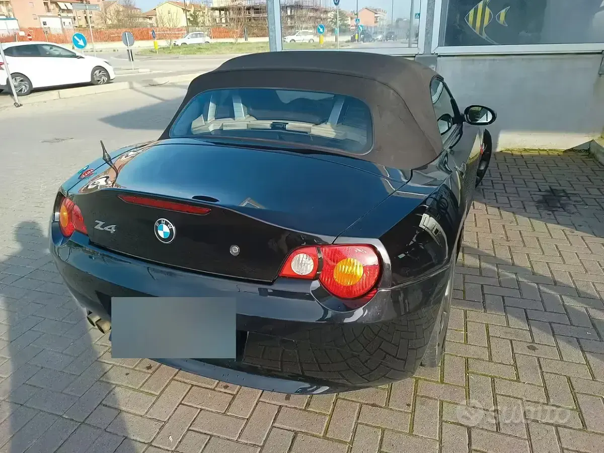 Usata BMW Z4 Efficient Dynamics 192 CV (141 kW) 2003 Nero Cabrio