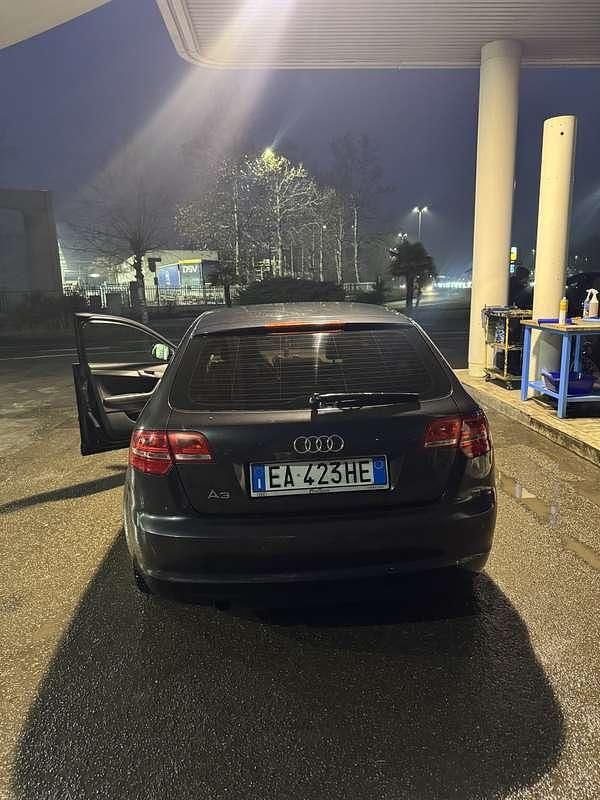 Usata Audi A3 Sportback Ambiente 105 CV (77 kW) 2010 Grigio Utilitaria