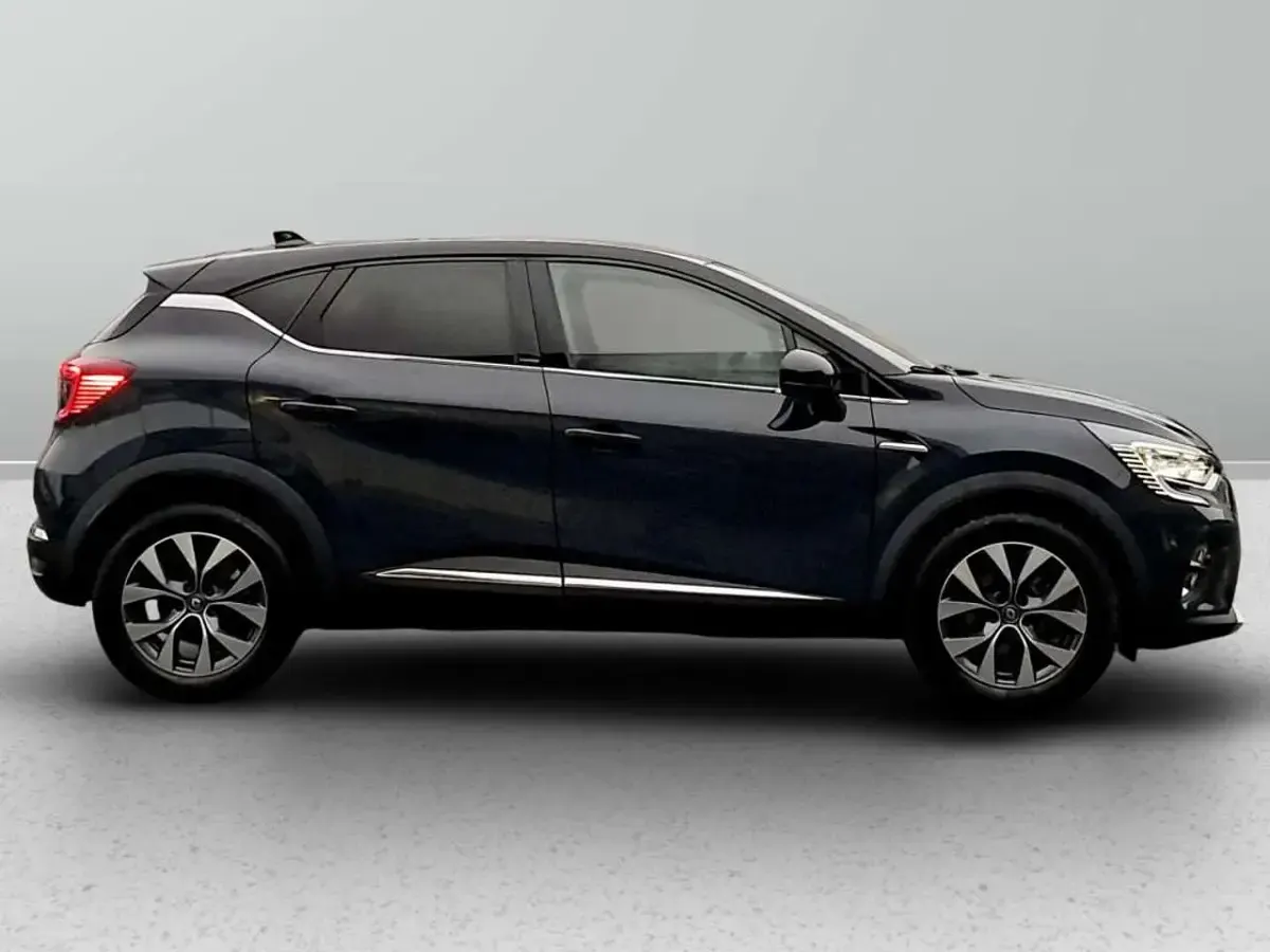 Usata Renault Captur Intens 159 CV (116 kW) 2021 Blu chiaro SUV