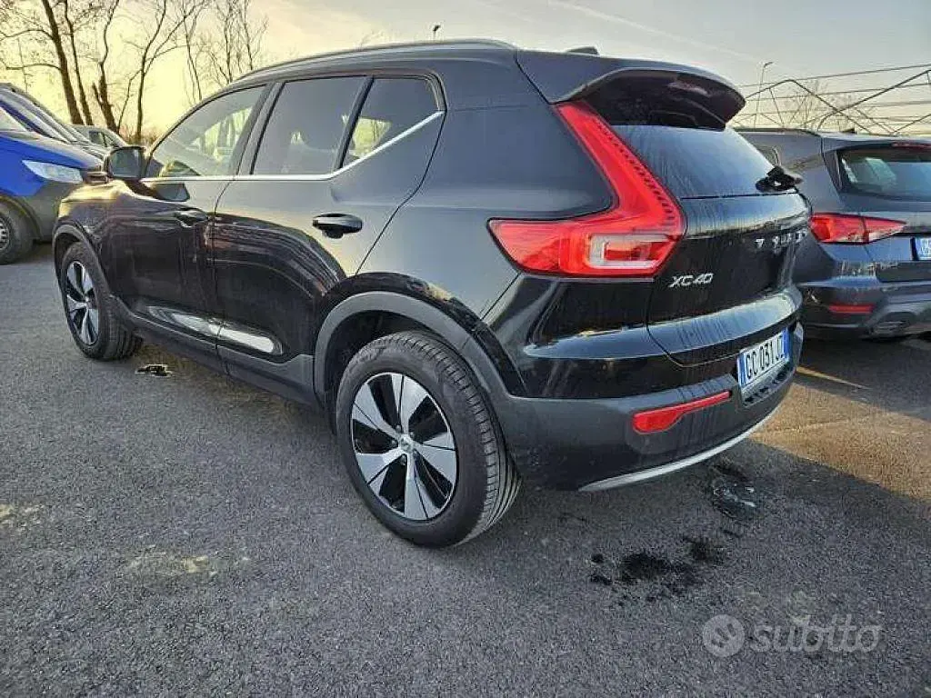 Usata Volvo XC40 Business Edition 179 CV (131 kW) 2020 Nero SUV