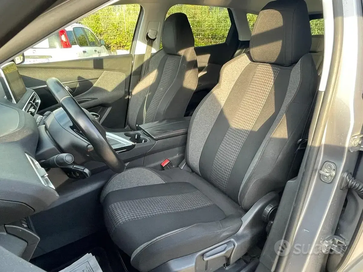 Usata Peugeot 3008 120 CV (88 kW) 2017 Grigio SUV