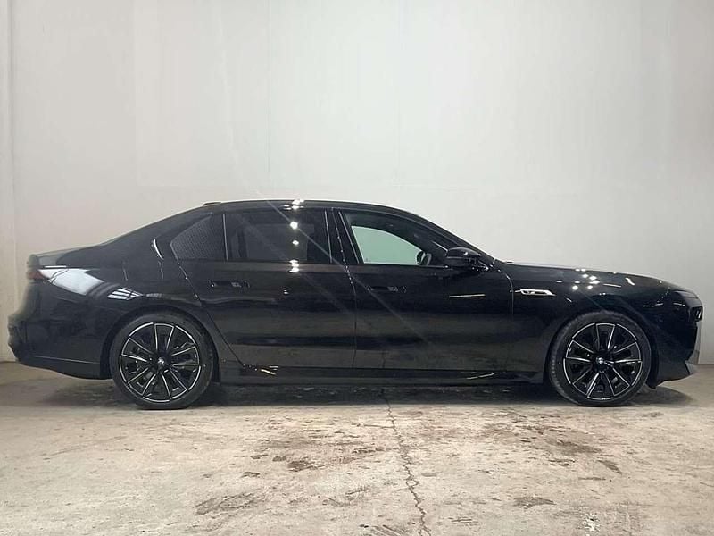 Usata BMW i7 334 kW (455 CV) 2024 Nero Berlina