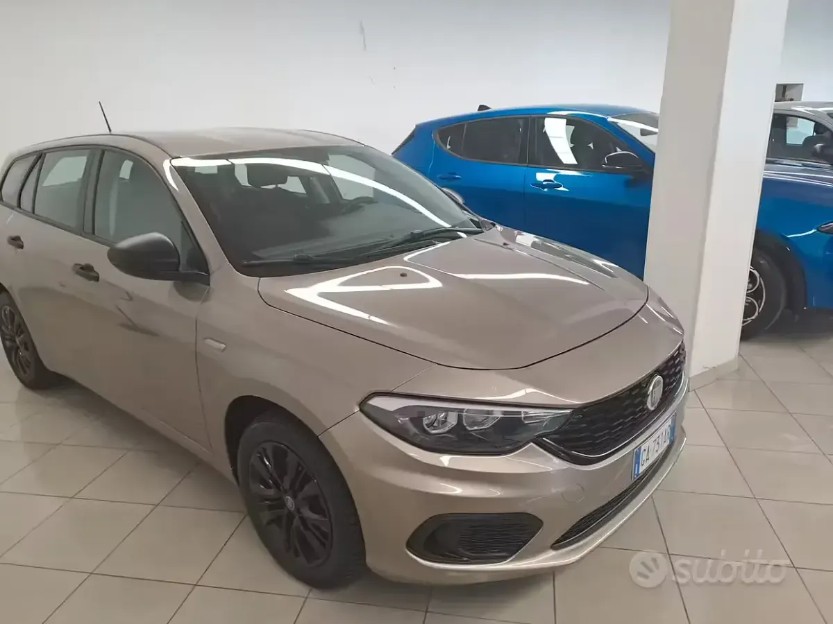 Usata Fiat Tipo Business 95 CV (69 kW) 2020 Marrone Station wagon